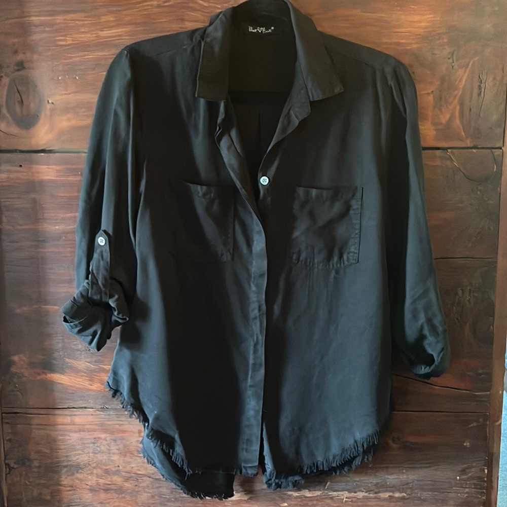 Velvet Heart frayed hem top. Size Small.